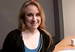 Guy strippt und fickt xxx pornoseite eine wunderschöne Blondine