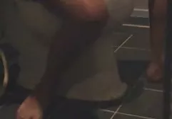 Blondine auf gewalt xxx die Eier gefickt