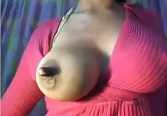 Chick ruft eine Freundin an, um ihr beim geile frauen xxx Abspritzen zu helfen