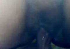 Niger knallt xxx haarig ein hübsches Küken in den Arsch