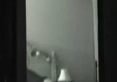 Junge Turnerin zeigt ihre Fähigkeiten xxx schöne frauen