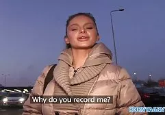 Übrigens ist der Riss des alte frau xxx Mädchens sehr eng. In ein so heißes Loch einkleben, ist für jeden eine große Freude