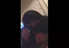 Dude brachte seine Frau zu einer Massage und genießt es zuzusehen, wie eine heiße xxx titten Asiatin ihr eine Vaginalmassage gibt