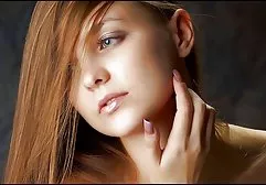 Sie ist bereit, ihr verführerisches Kleid auszuziehen, damit der Mann seine luxuriösen Brüste küssen und ihre lange Muschi in einem xxx geile weiber tiefen, geräumigen Arsch hart ficken kann