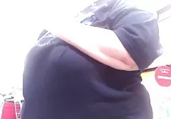 Frau ist sehr behaarte xxx nackte frauen und aufgeregte Muschi